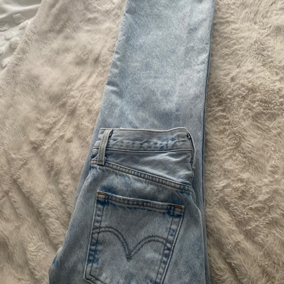 Women’s Levi’s Ribcage Straight jeans - Picture 2 of 3
